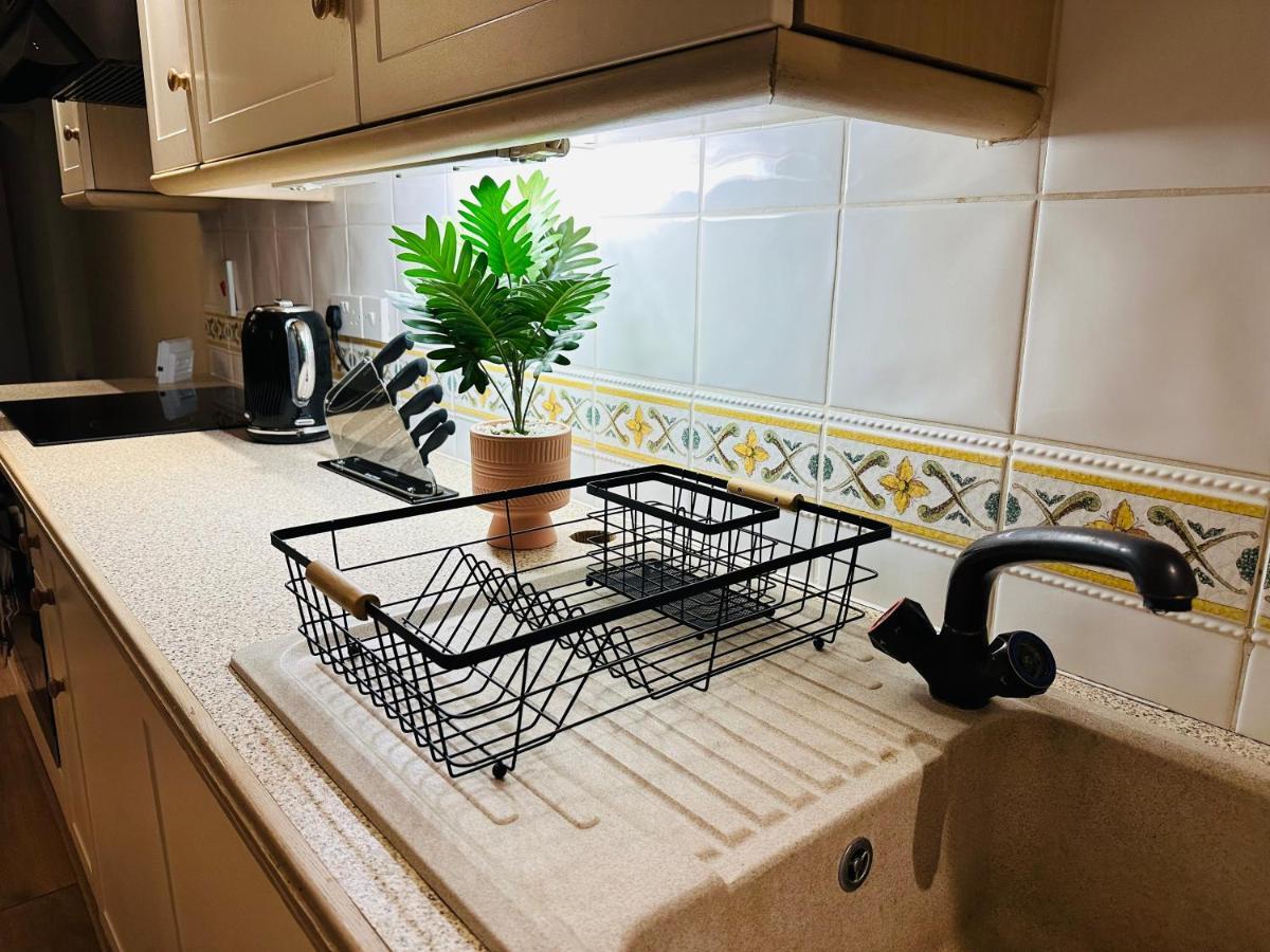 The Wimbledon Haven - Free Parking Apartman London Kültér fotó